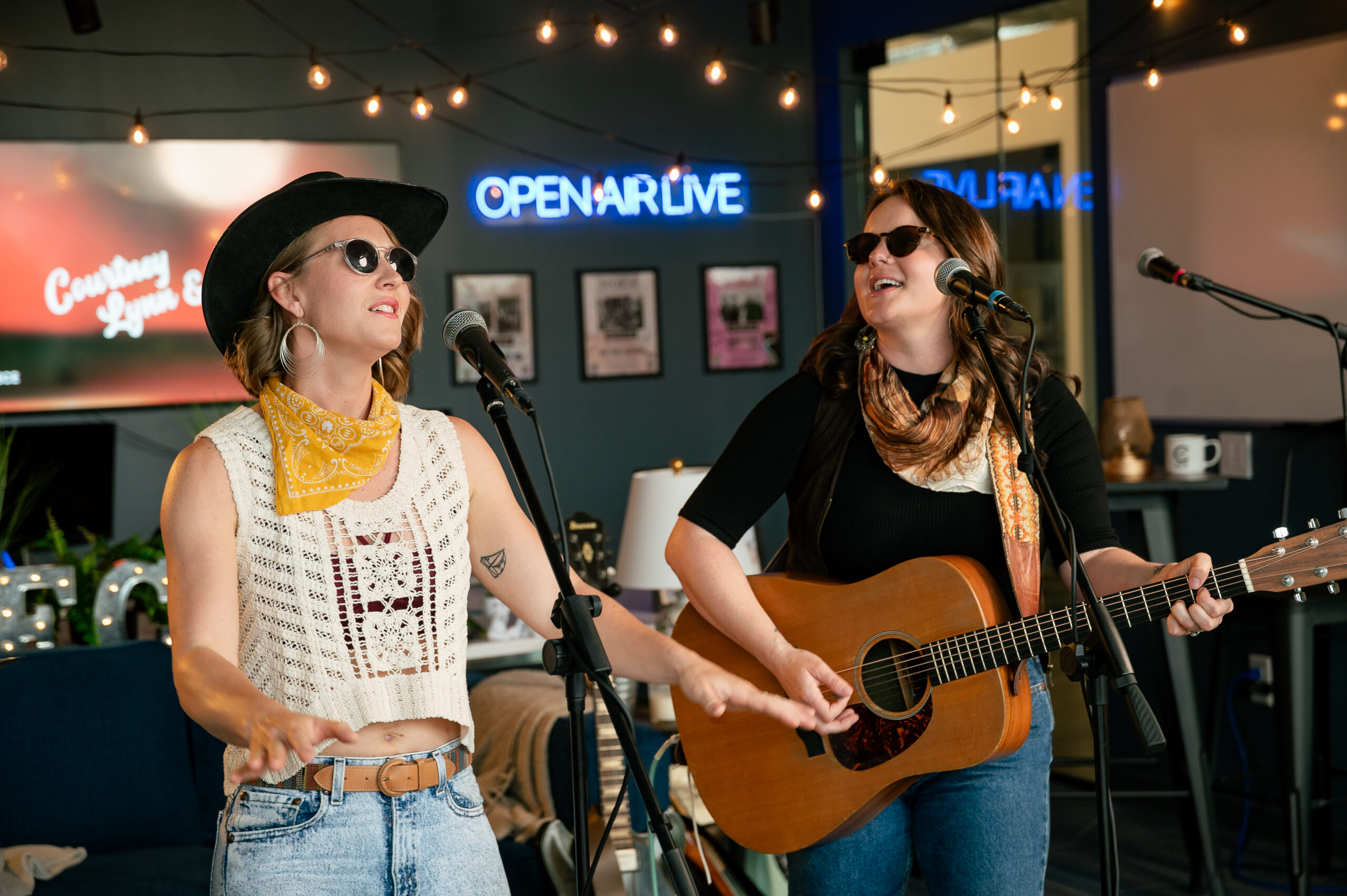 Open Air Live - Courtney Lynn & Quinn - Gallery Image