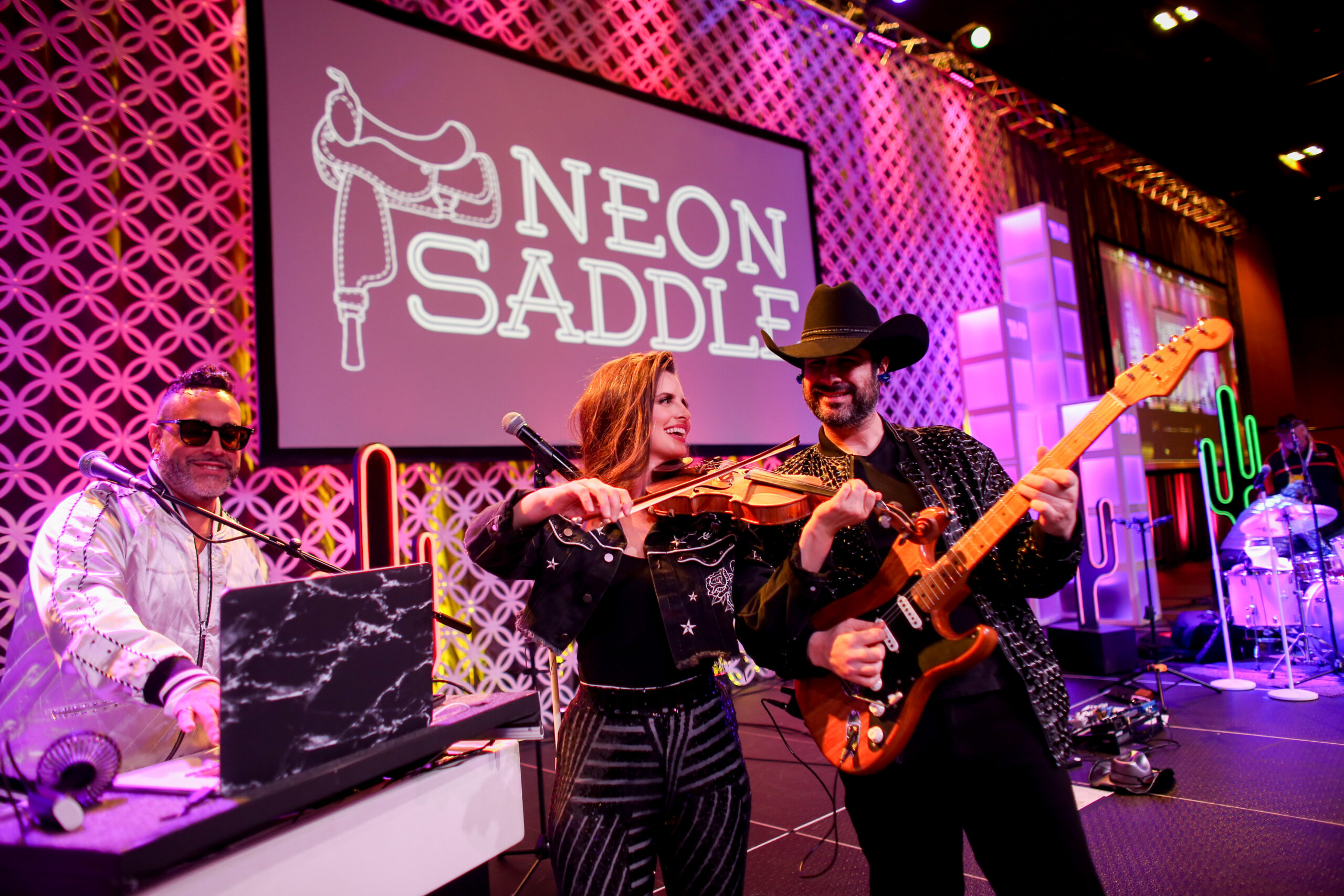 Neon Saddle